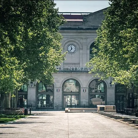 Le Questel - In The Heart Of The With Nîmes